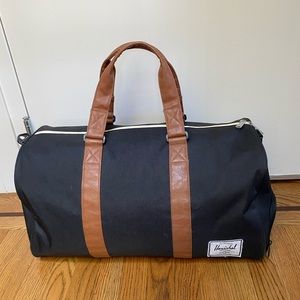 Herschel Supply Co Ravine Carryall